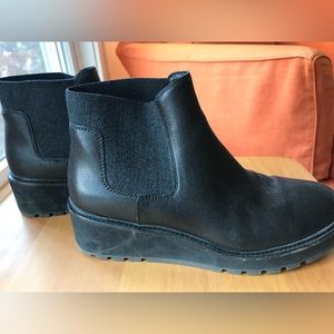 EILEEN FISHER boots